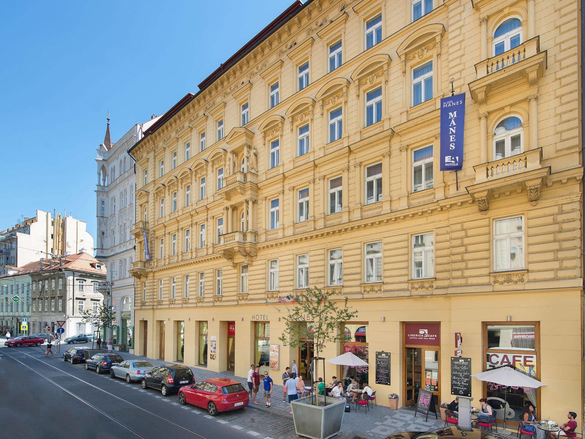 Hotel Mánes Prága Kültér fotó